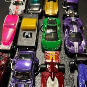 Assorted Colorful Toy Cars hot wheels keychains